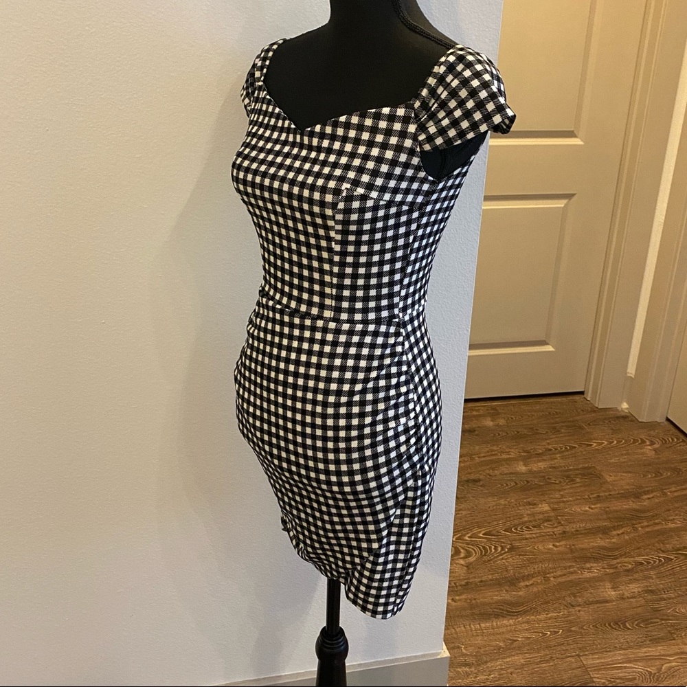 Checkered Mini Dress With Sleeves Size S